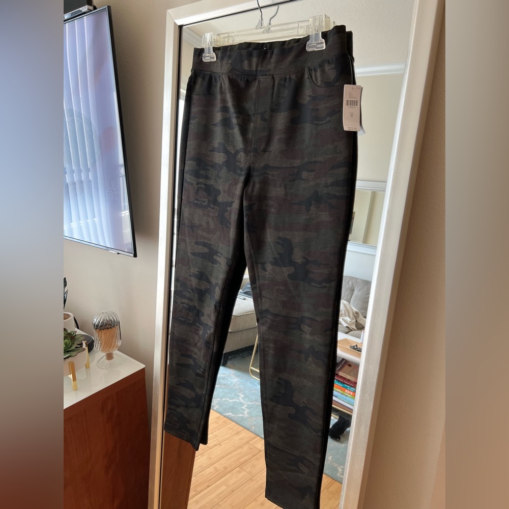 Sanctuary Camo leggings